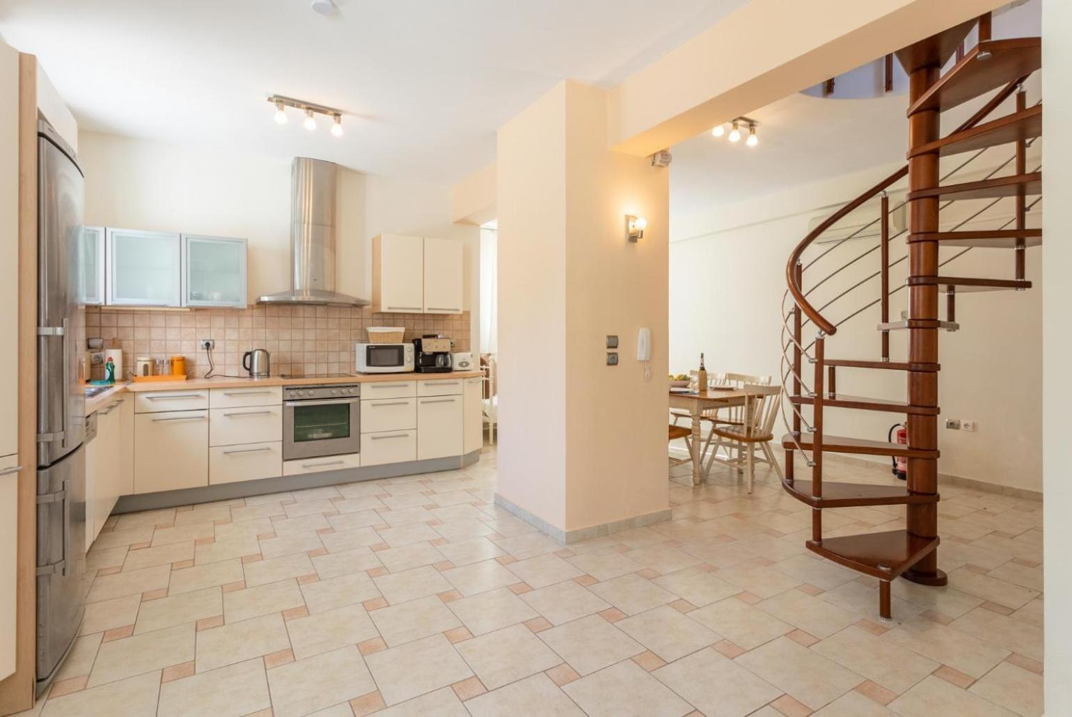 Villa Fedra Poros  ภายนอก รูปภาพ