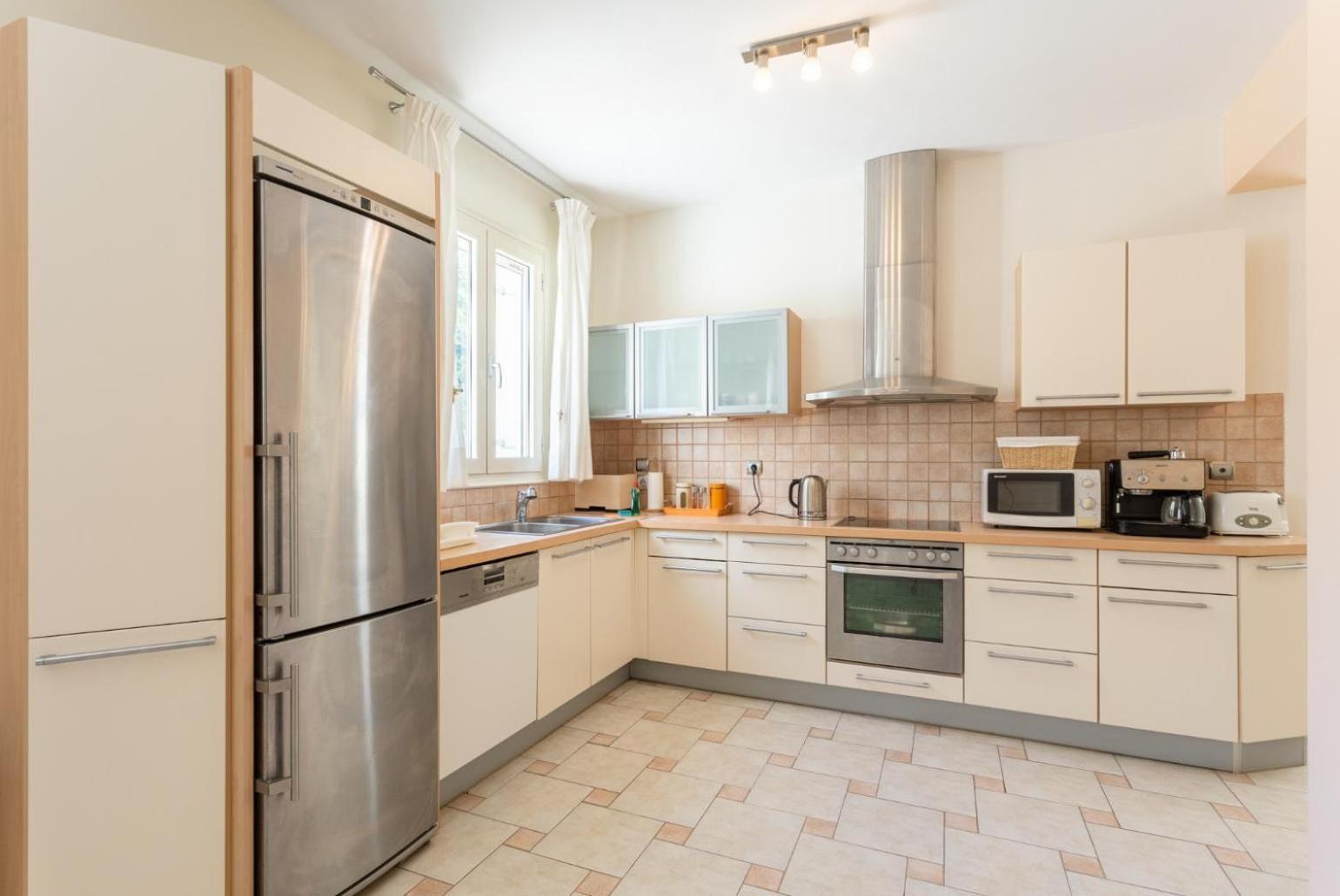 Villa Fedra Poros  ภายนอก รูปภาพ