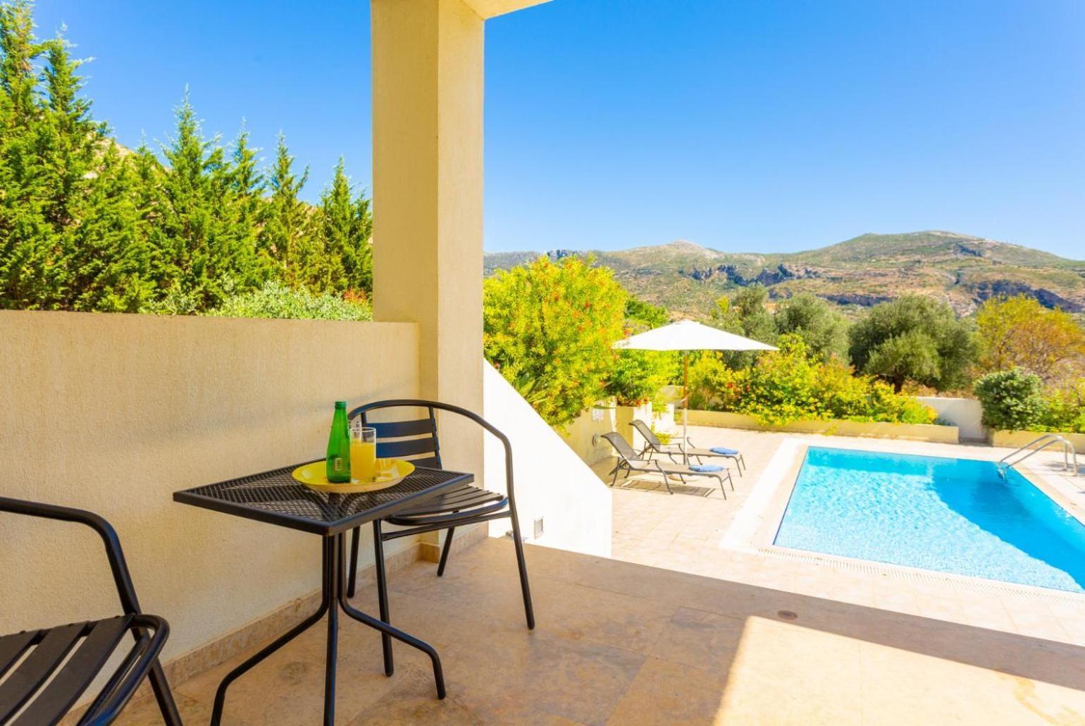 Villa Fedra Poros  ภายนอก รูปภาพ