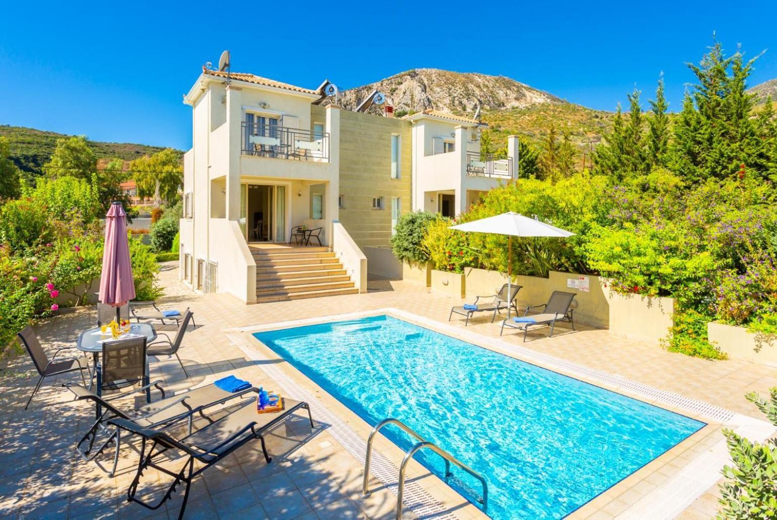 Villa Fedra Poros  ภายนอก รูปภาพ